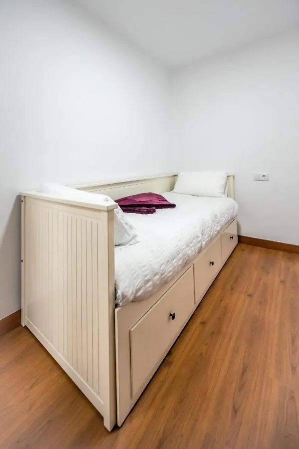 Two Red Moons Bed & Breakfast Las Palmas de Gran Canaria Spain